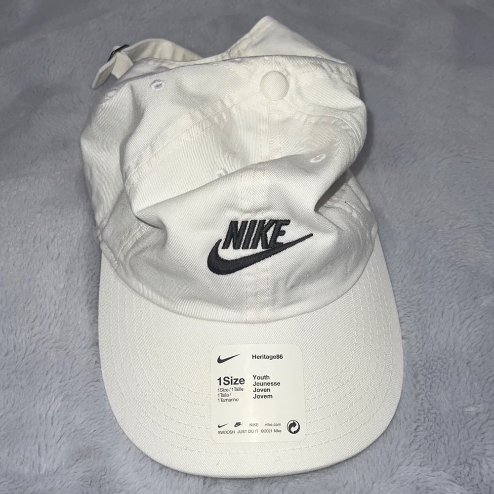 White Nike hat